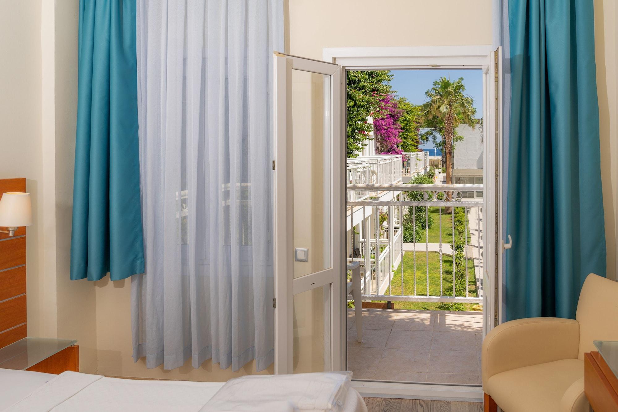 Petunya Beach Resort Ortakent Ngoại thất bức ảnh