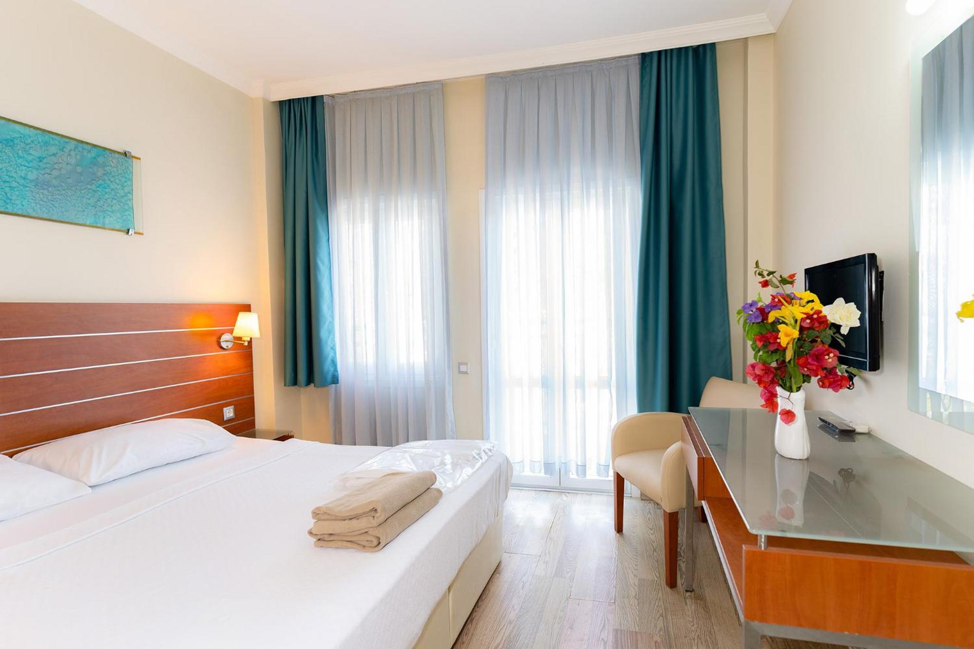 Petunya Beach Resort Ortakent Ngoại thất bức ảnh